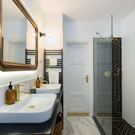 Daire Style & Harmony In The Absolute Center Of *