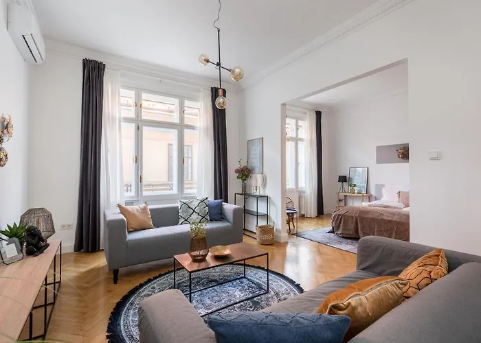 Style & Harmony In The Absolute Center Of *