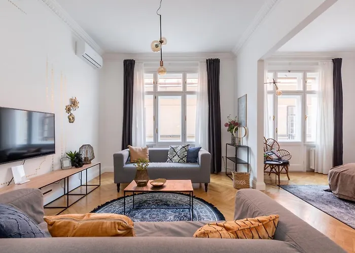 Style & Harmony In The Absolute Center Of *