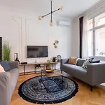 Style & Harmony In The Absolute Center Of Budapeszt