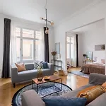 Style & Harmony In The Absolute Center Of *