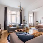 Style & Harmony In The Absolute Center Of * Budapest